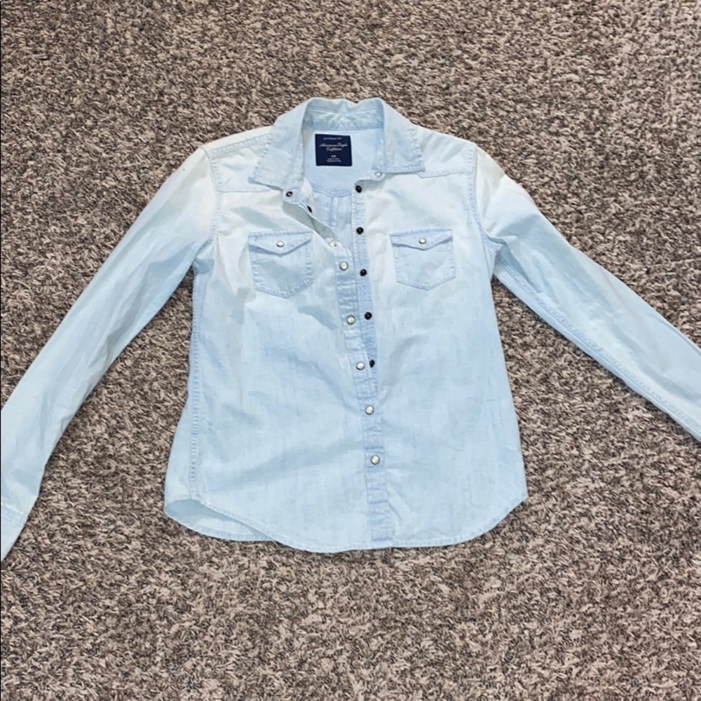 American eagle button down shirt size SMALL